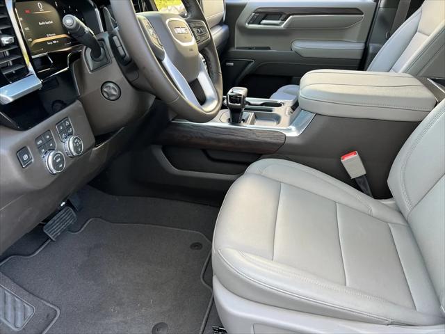 2026 GMC Sierra 1500 Crew Cab, Standard Bed, SLT, 4WD