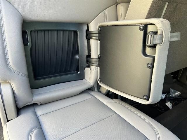 2026 GMC Sierra 1500 Crew Cab, Standard Bed, SLT, 4WD