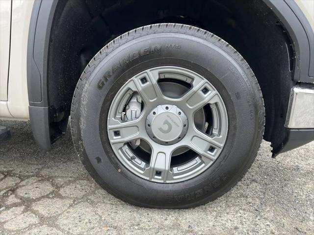 2026 GMC Sierra 1500 Crew Cab, Short Bed, Pro, 4WD