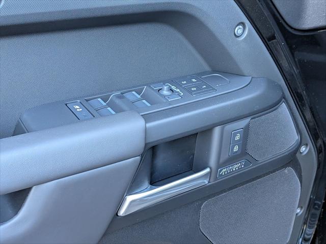 2026 Land Rover Defender P400 X-Dynamic SE