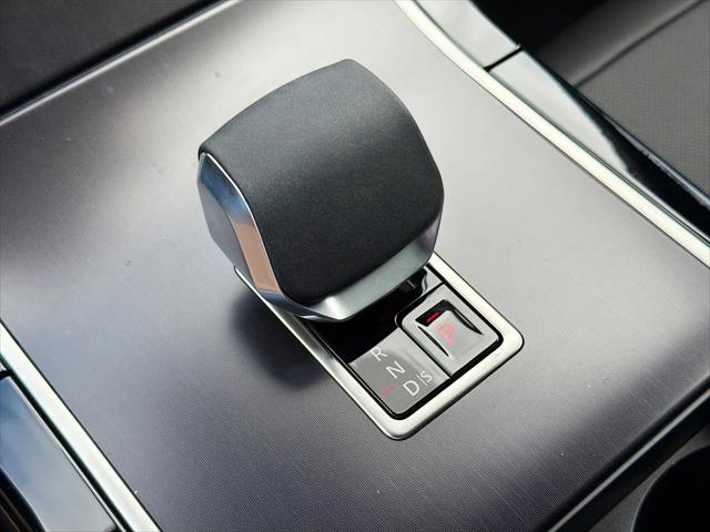 2026 Land Rover Range Rover Velar P250 Dynamic SE