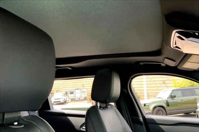 2025 Land Rover Range Rover Velar P250 Dynamic SE