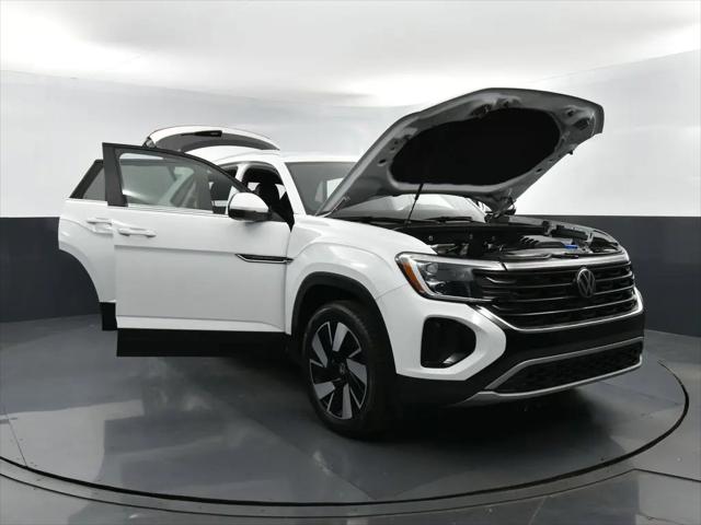 2024 Volkswagen Atlas Cross Sport 2.0T SE w/Technology