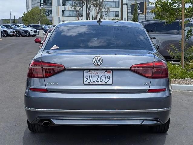 2017 Volkswagen Passat 1.8T R-Line