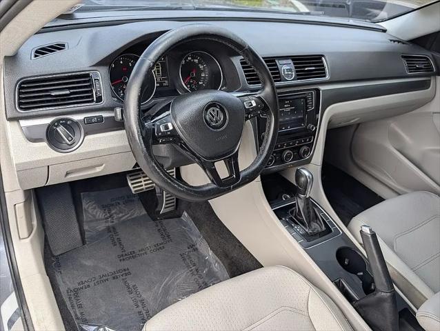 2017 Volkswagen Passat 1.8T R-Line