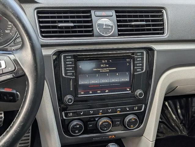 2017 Volkswagen Passat 1.8T R-Line