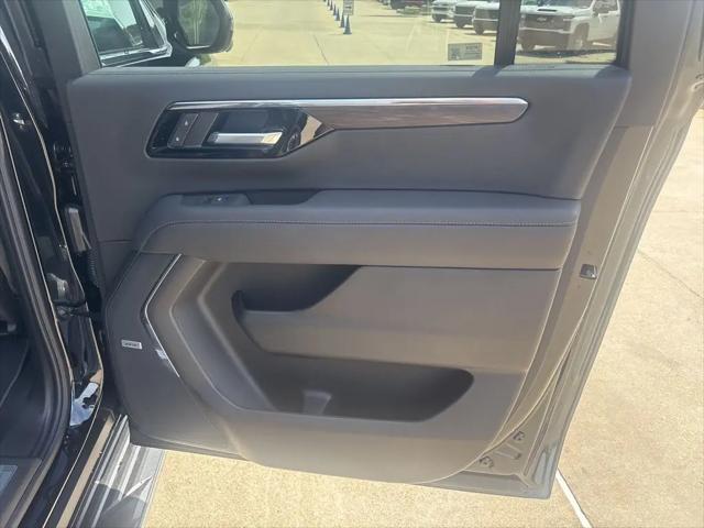 2026 Chevrolet Suburban LT, RWD
