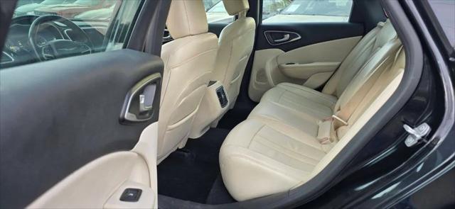 2016 Chrysler 200 C