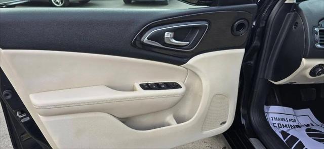 2016 Chrysler 200 C