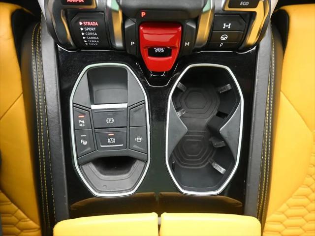 2021 Lamborghini Urus Graphite Capsule
