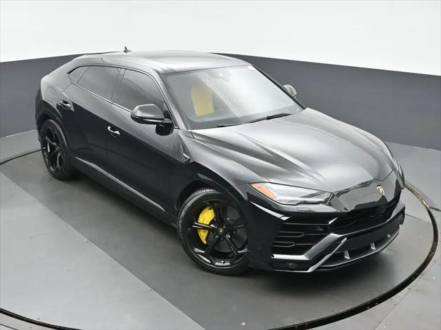 2021 Lamborghini Urus Graphite Capsule