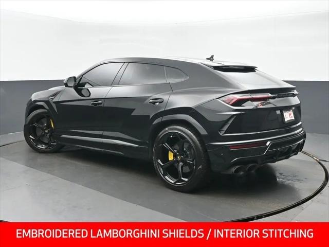 2021 Lamborghini Urus Graphite Capsule