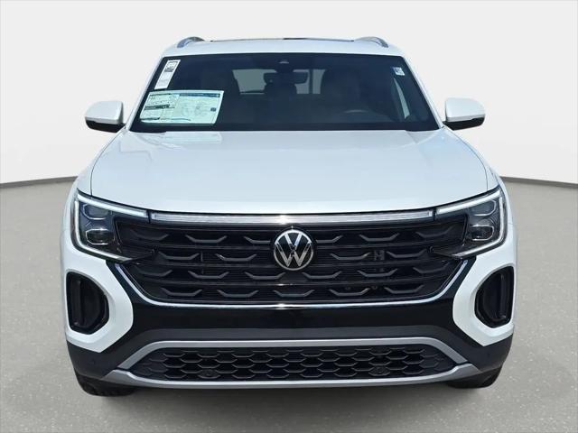 2026 Volkswagen Atlas Cross Sport SE with Technology