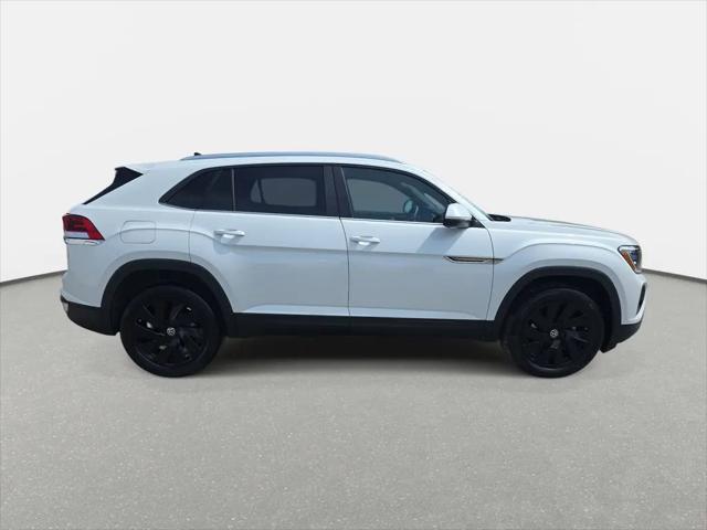 2026 Volkswagen Atlas Cross Sport SE with Technology