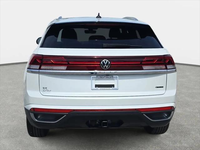 2026 Volkswagen Atlas Cross Sport SE with Technology