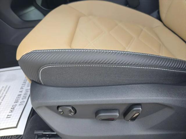 2026 Volkswagen Atlas Cross Sport SE with Technology