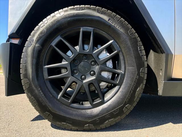 2025 Tesla Cybertruck All-Wheel Drive