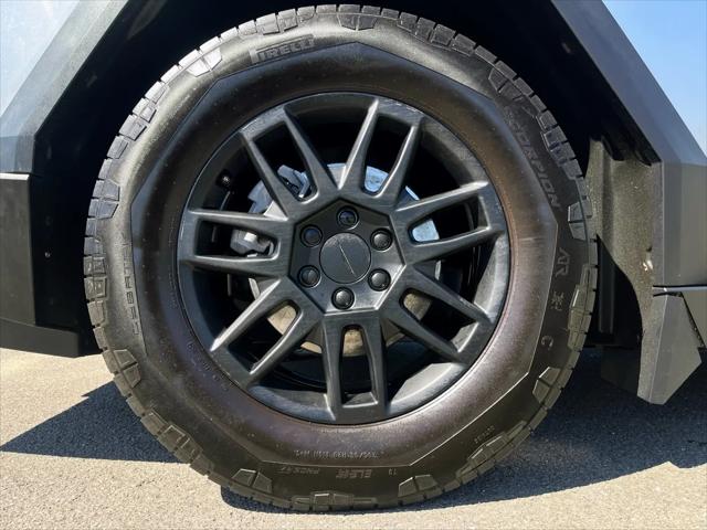 2025 Tesla Cybertruck All-Wheel Drive