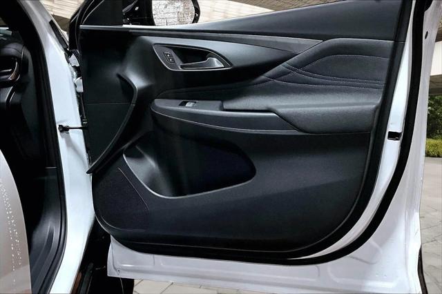 2026 Buick NV Sport Touring FWD