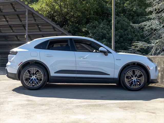 2025 Porsche Macan Electric 4