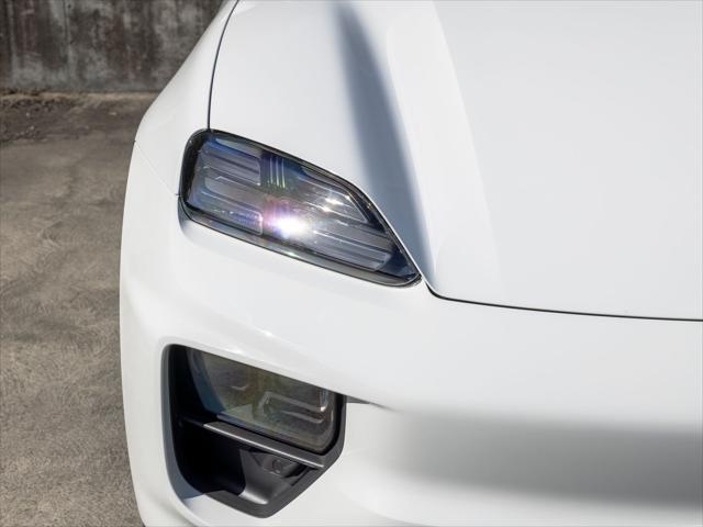2025 Porsche Macan Electric 4