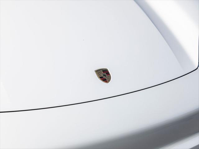 2025 Porsche Macan Electric 4