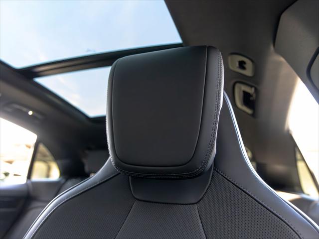 2025 Porsche Macan Electric 4