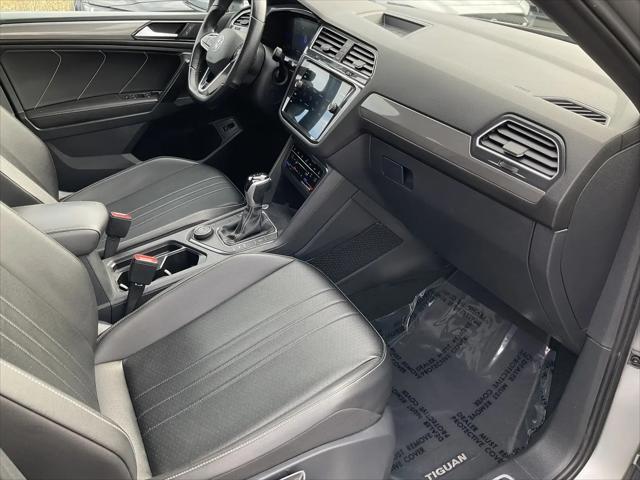 2022 Volkswagen Tiguan 2.0T SE R-Line Black