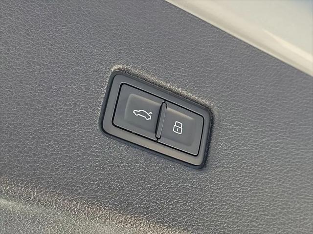 2024 Audi Q8 Premium 55 TFSI quattro