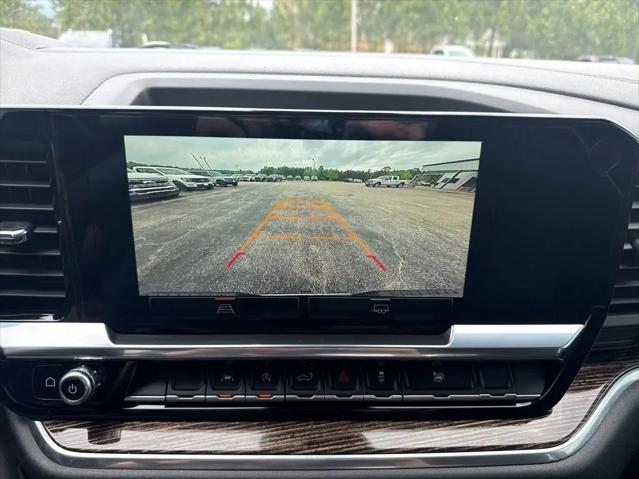 2022 GMC Sierra 1500 4WD Crew Cab Short Box SLE