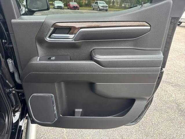 2022 GMC Sierra 1500 4WD Crew Cab Short Box SLE