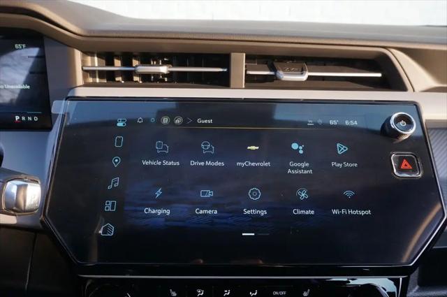 2027 Chevrolet Bolt LT FWD
