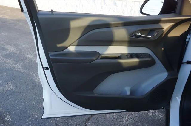 2027 Chevrolet Bolt LT FWD