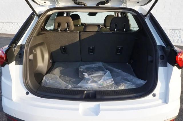 2027 Chevrolet Bolt LT FWD