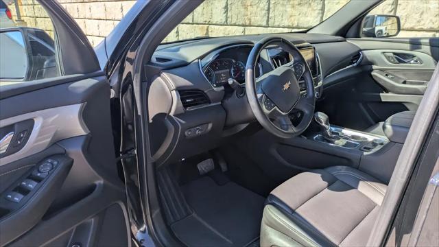 2023 Chevrolet Traverse AWD LT Leather