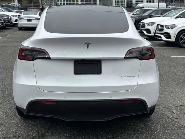 2022 Tesla Model Y Long Range Dual Motor All-Wheel Drive