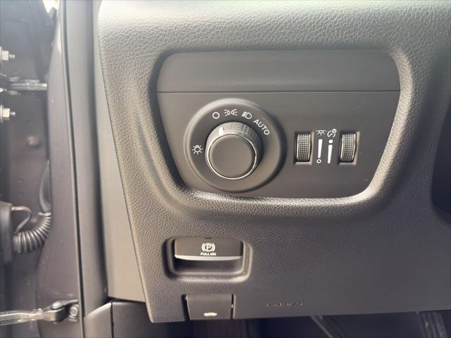 2025 Jeep Grand Cherokee L Laredo 4x4