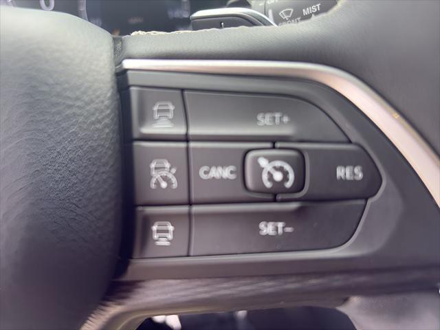 2025 Jeep Grand Cherokee L Laredo 4x4