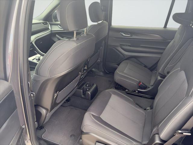 2025 Jeep Grand Cherokee L Laredo 4x4