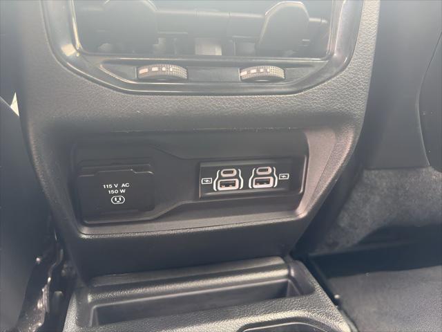 2025 Jeep Grand Cherokee L Laredo 4x4