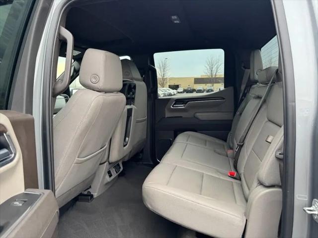 2025 GMC Sierra 1500 4WD Crew Cab Short Box SLT