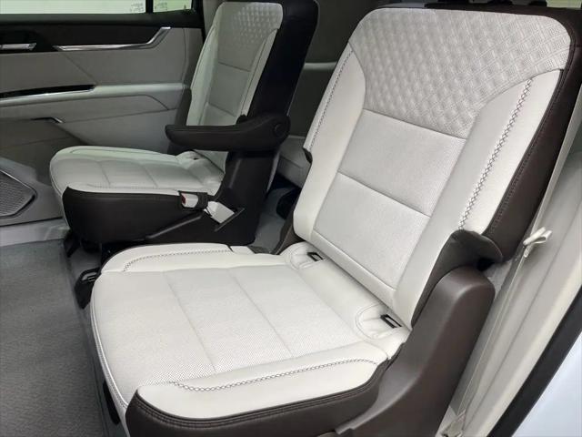 2026 GMC Acadia Denali FWD