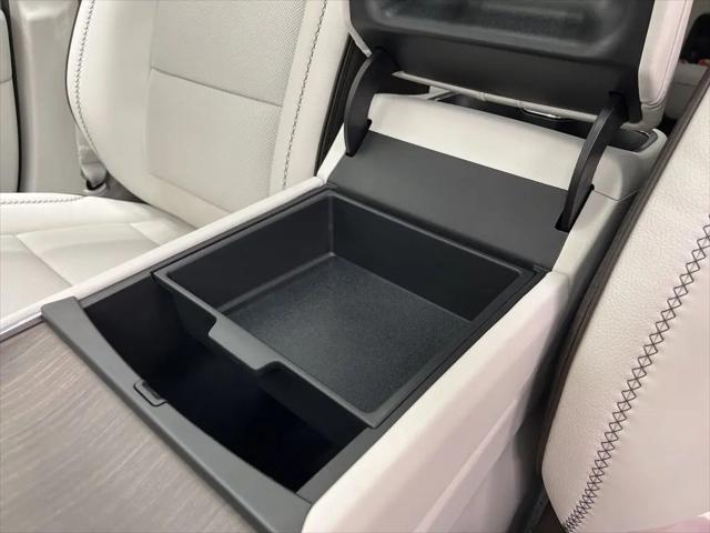 2026 GMC Acadia Denali FWD