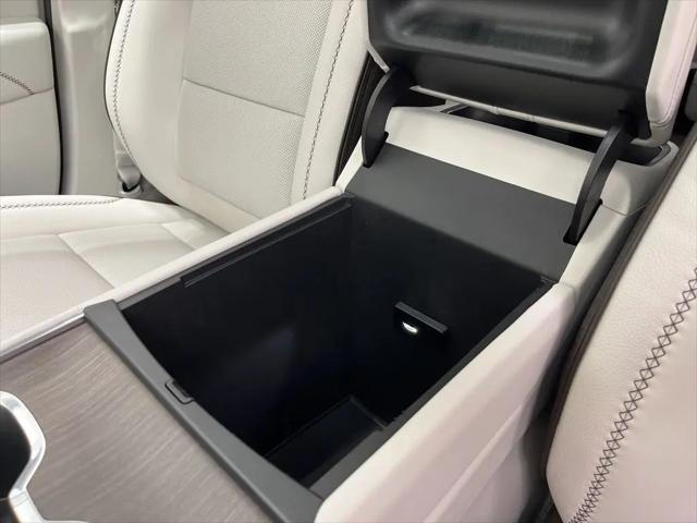 2026 GMC Acadia Denali FWD