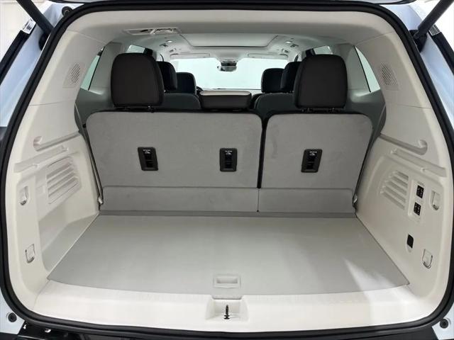 2026 GMC Acadia Denali FWD