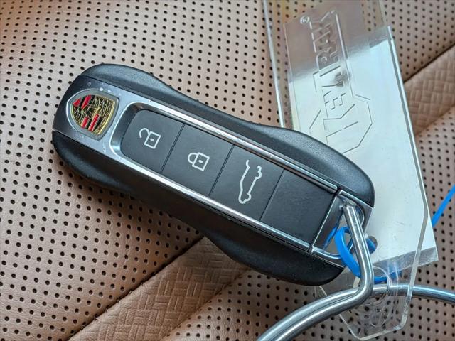 2023 Porsche Cayenne S Platinum Edition