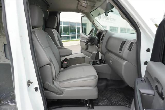 2017 Nissan 2500 S V6