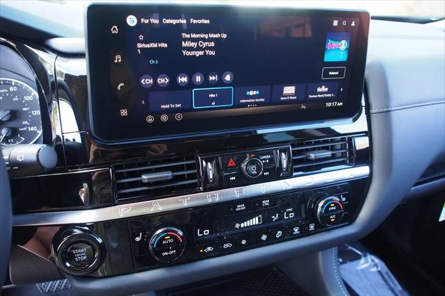 2026 Nissan Pathfinder SV