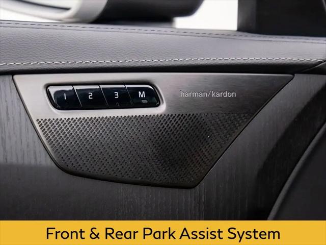 2024 Volvo XC90 B6 Ultimate Bright Theme 7-Seater