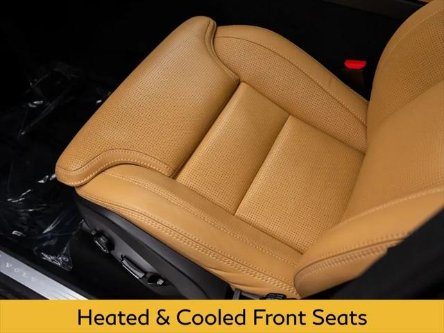 2024 Volvo XC90 B6 Ultimate Bright Theme 7-Seater